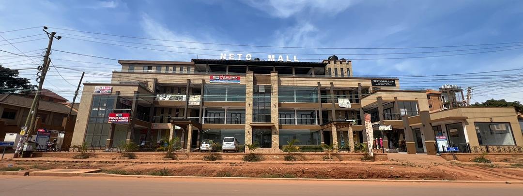 Neto Mall exterior and surroundings